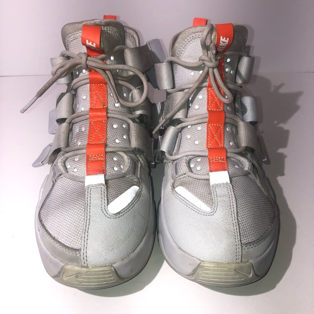 Nike‎ air edge 270